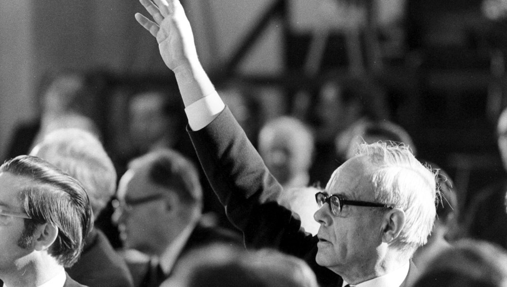Karl Rahner während der Zweite Sitzungsperiode der Vollversammlung der gemeinsamen Synode der Bistümer der BRD in Würzburgvom 10.5. bis 14.5.1972