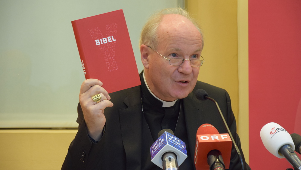 Kardinal Schönborn präsentiert die neue Jugend-Bibel