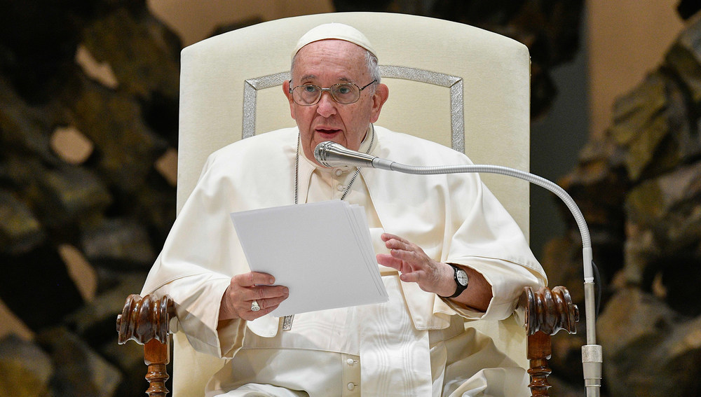 Papst Franziskus spricht bei der wöchentlichen Generalaudienz am 14. Dezember 2022 im Vatikan.