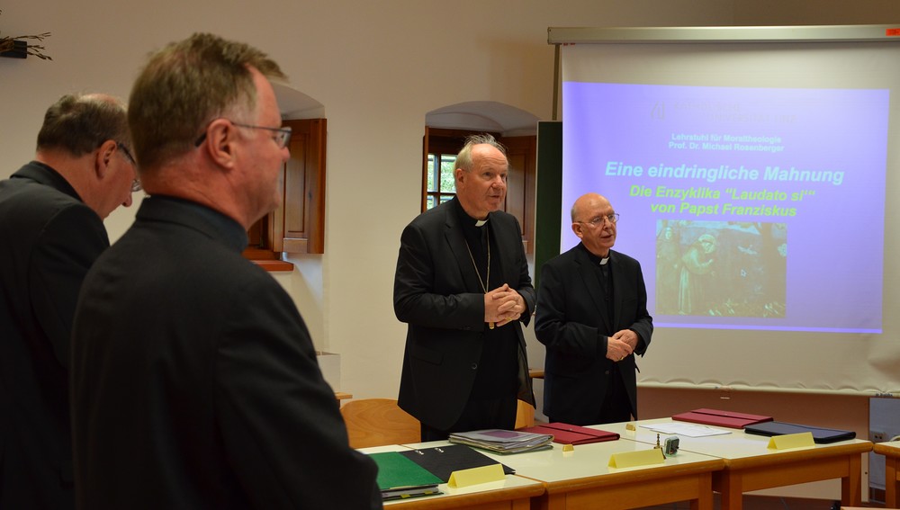 Österreichs Bischöfe bei der Herbstversammlung 2015