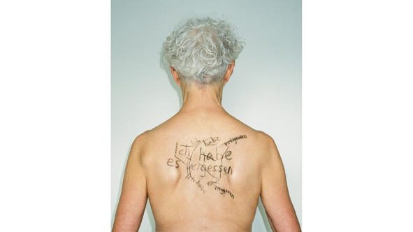 Nachwuchspreis für ehrenamtliche Caritas-Socialis-Mitarbeiterin für Fotoausstellung 'Ich habe es vergessen'