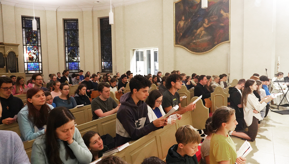 Jugendvigil in Stift Heiligenkreuz im 'Heiligen Jahr' 2025