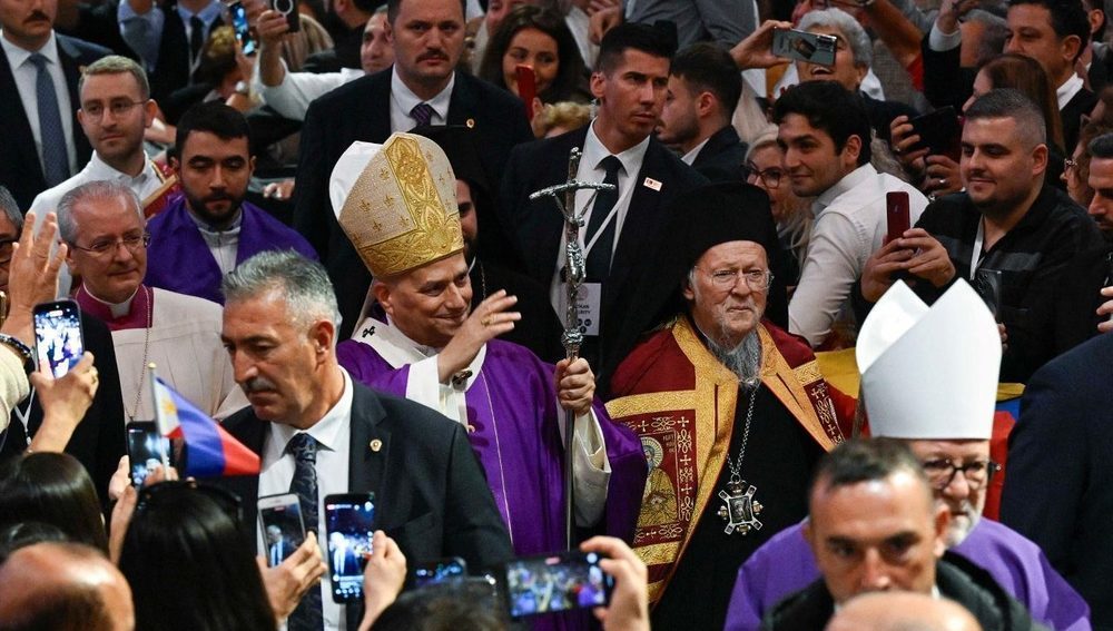 Papst Leo feiert Messe in Istanbul (29.11.2025)