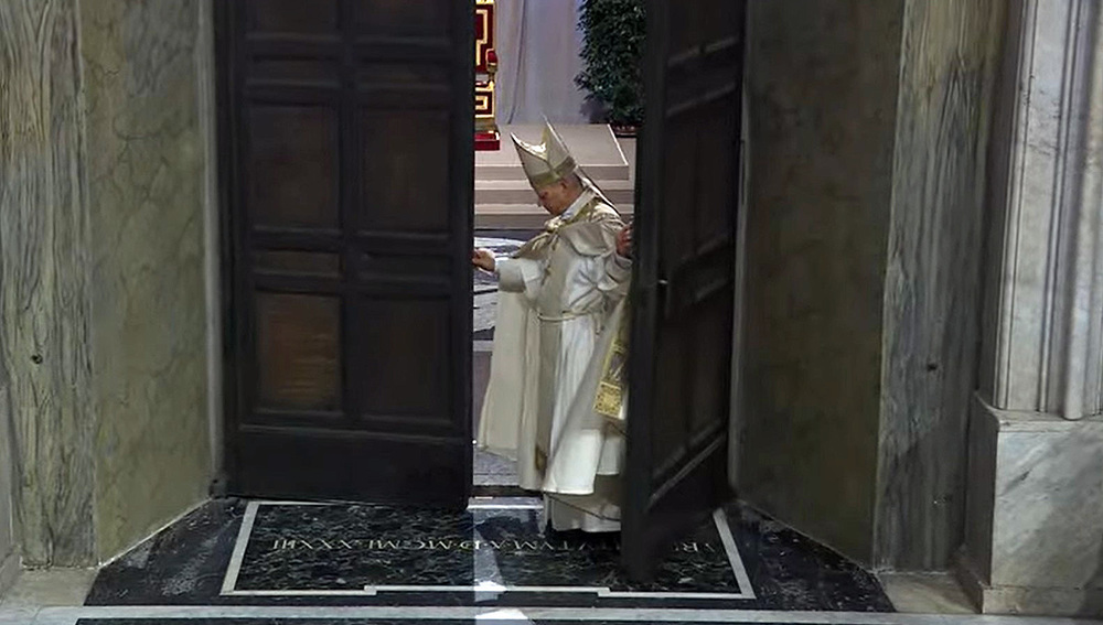 Papst Leo XIV. schließt Heilige Pforte