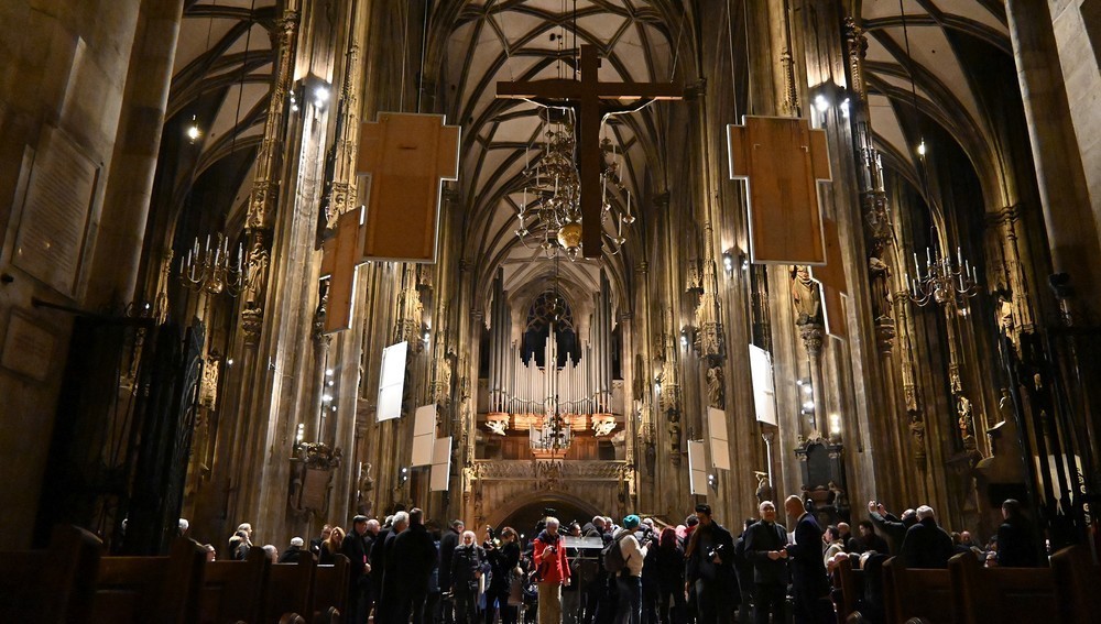 Eröffnung Ausstellug 'Das Kreuz - das Zeichen das bleibt' im Wiener Stephansdom