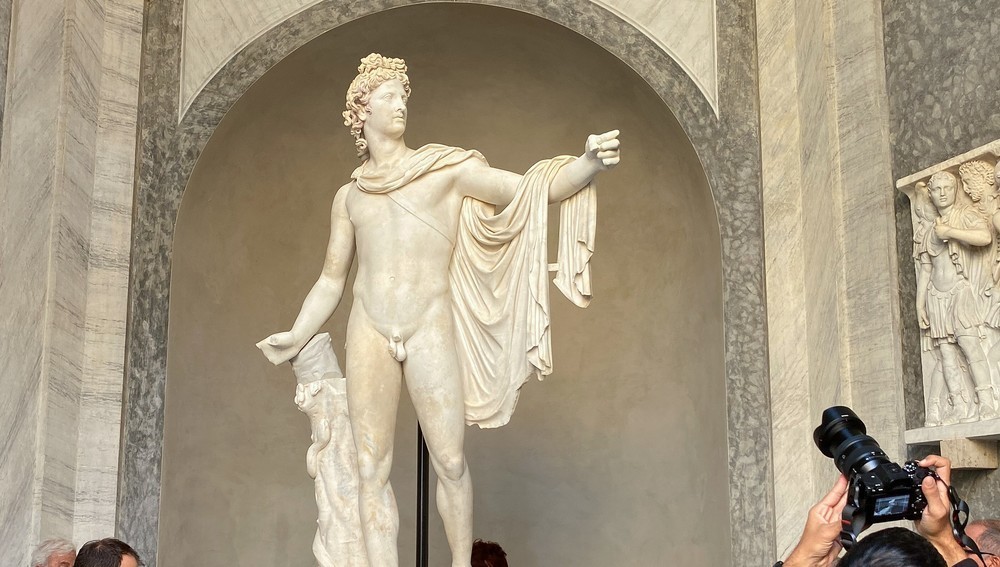 Pressebesichtigung der Statue 'Apollo von Belvedere' nach fünfjähriger Restaurierung am 15. Oktober 2024 in den Vatikanischen Museen im Vatikan