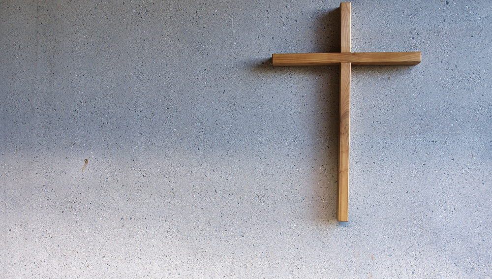 Das Kreuz ist das Symbol des Christentums schlechthin. Am Konzil von Ephesus (431 n. Chr.) wurde das Kreuz offiziell Symbol für das Christentum. Für Christen ist das Kreuz Zeichen unserer Zugehörigkeit zu Jesus und der Liebe Gottes zu den Menschen. D