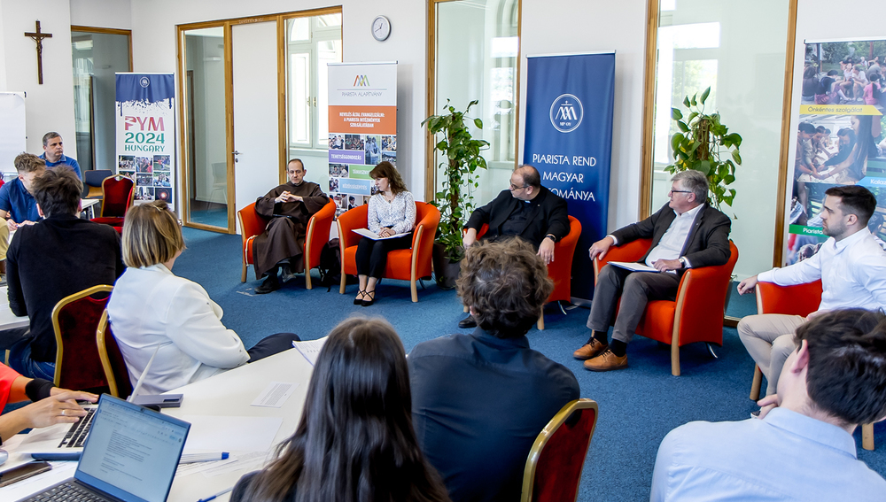 Forum Präsentation Ergebnisse Missbrauchaufarbeitung bei ungarischen Piaristen