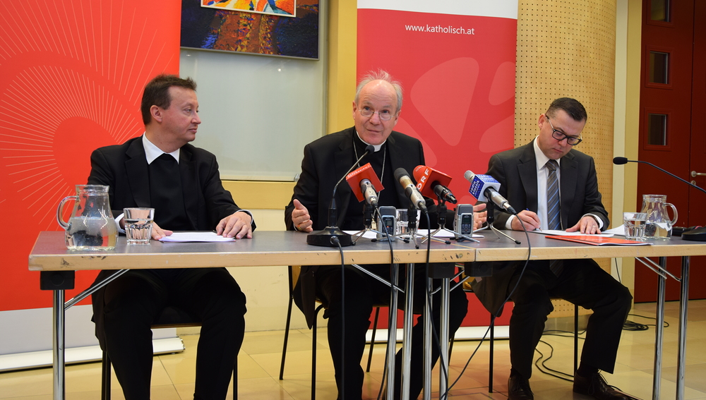 Kardinal Christoph Schönborn bei der Pressekonferenz zur Frühjahrsvollversammlung der Bischöfe 2016 am 11. März in Wien
