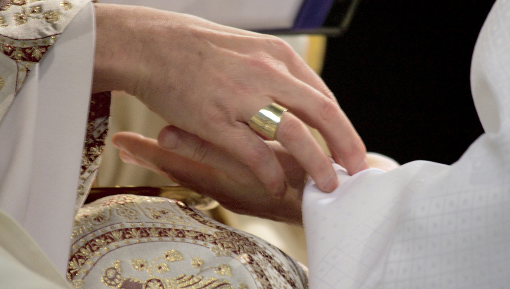 Priesterweihe - Salbung der Hände